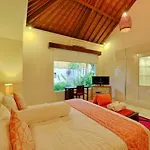 Villa Daksina